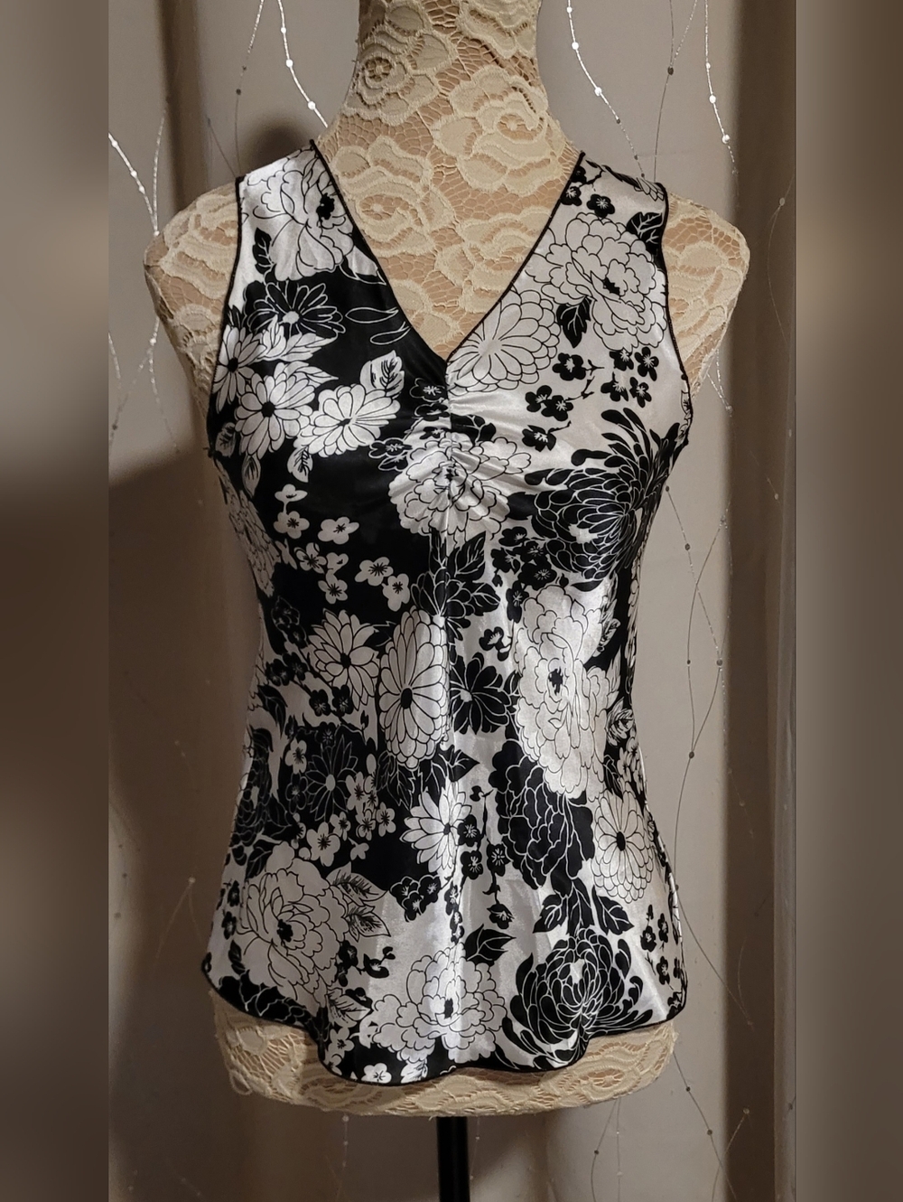 Debut USA Vintage Y2K Black & White Floral Satin V-Neck Ruched Tank Top Size S